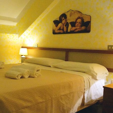 Hotel Cristallo Ассерджі Екстер'єр фото
