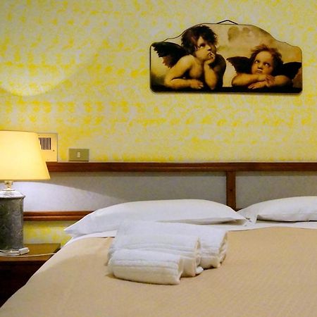 Hotel Cristallo Ассерджі Екстер'єр фото